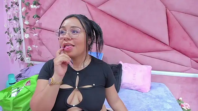  Violeta 18 online show from October 12, 2025, 3:35 pm