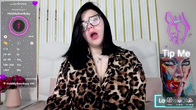 Eliss Shyyo online show from October 19, 2025, 5:32 am