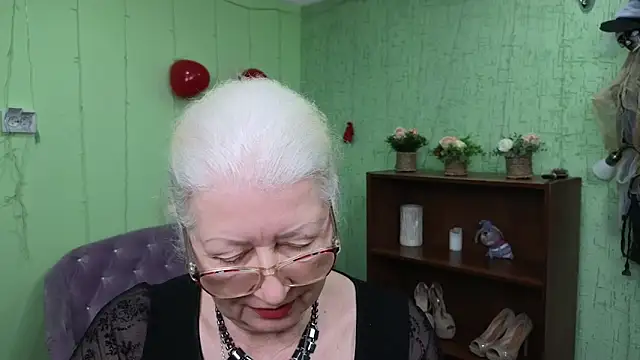 Maya Mayflower online show from March 6, 2025, 9:14 am
