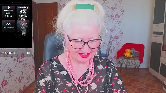 Maya Mayflower online show from May 18, 2026, 4:07 am