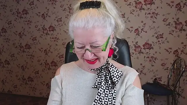 Maya Mayflower online show from December 21, 2025, 3:30 am