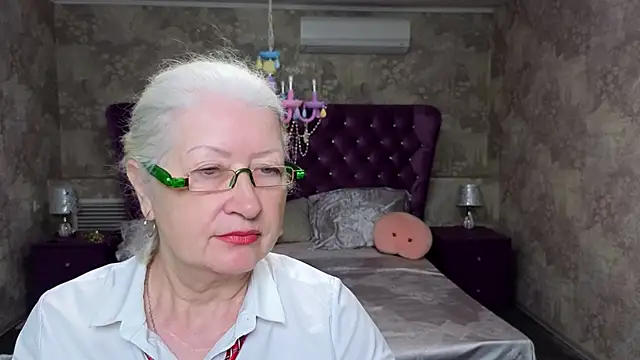 Maya Mayflower online show from March 12, 2025, 6:07 am