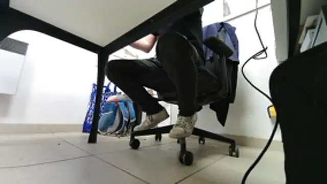 Snapshot of GM51-1988 chatting on November 4, 2025, 4:11 pm GM51-1988 online show from November 4, 2025, 4:11 pm