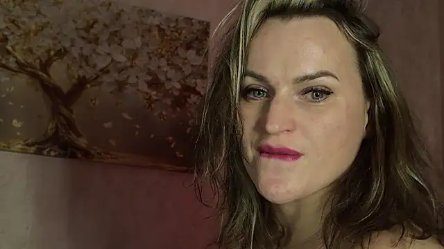 Anya-Sweet online show from November 20, 2025, 4:29 pm