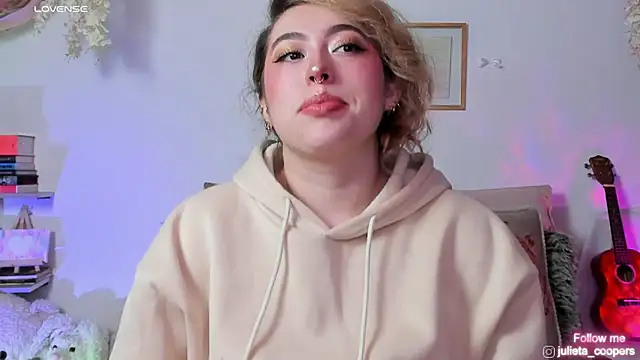 julieta cooper20 online show from April 3, 2026, 3:57 am