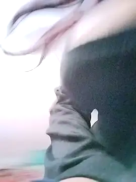 Snapshot of Sxx210 chatting on March 19, 2025, 5:28 pm Sxx210 online show from March 19, 2025, 5:28 pm