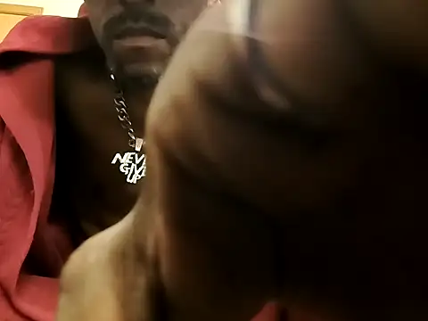 BadazzRXL online show from October 30, 2025, 6:12 am