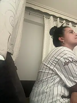 Veronica vato online show from March 14, 2025, 9:46 am