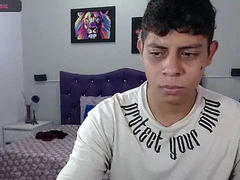 Alejandroo 22 online show from September 22, 2025, 1:50 pm