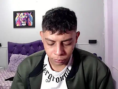Alejandroo 22 online show from October 22, 2025, 1:32 pm