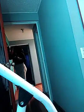 Ariana Rodriguez online show from December 15, 2025, 1:28 pm