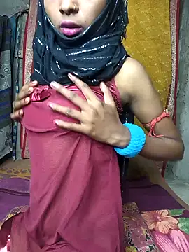 Cutesoma01 online show from October 15, 2025, 5:32 pm