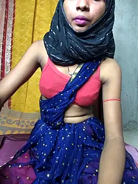 Cutesoma01 online show from October 13, 2025, 4:52 pm