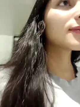 Snapshot of Valen_Person chatting on October 31, 2025, 3:30 pm Valen Person online show from October 31, 2025, 3:30 pm