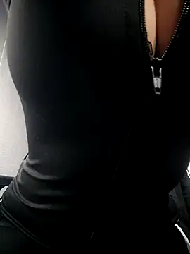 Snapshot of Isabella_Varella chatting on September 25, 2025, 12:44 pm Isabella Varella online show from September 25, 2025, 12:44 pm