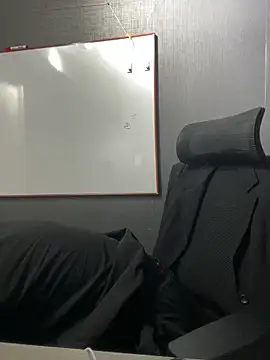 Isabella Varella online show from February 13, 2026, 12:27 pm