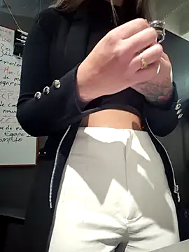 Snapshot of Isabella_Varella chatting on September 9, 2025, 12:47 pm Isabella Varella online show from September 9, 2025, 12:47 pm