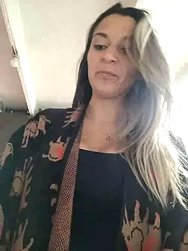 Snapshot of Isabella_Varella chatting on March 12, 2025, 1:51 pm Isabella Varella online show from March 12, 2025, 1:51 pm