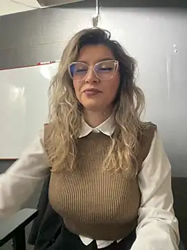 Isabella Varella online show from February 2, 2026, 12:59 pm