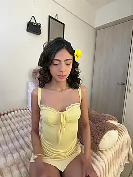 ZaraLuuv online show from April 2, 2026, 6:03 pm