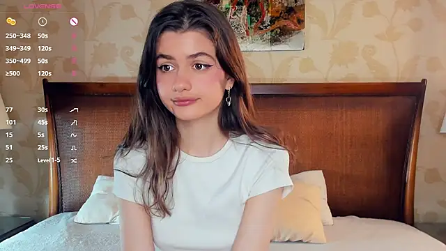 Snapshot of CathrynCovil chatting on November 6, 2025, 8:18 am CathrynCovil online show from November 6, 2025, 8:18 am