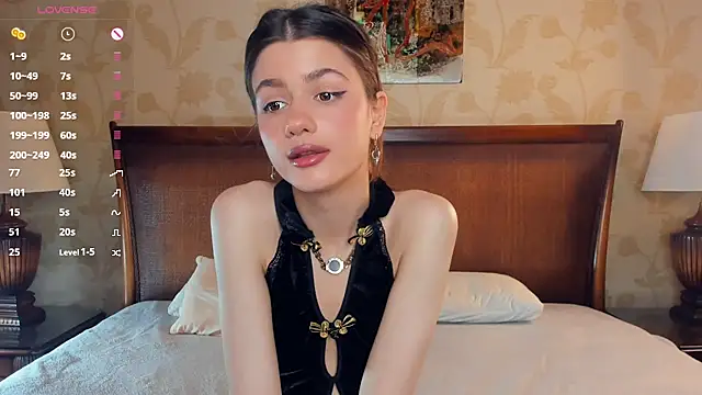 Snapshot of CathrynCovil chatting on November 14, 2025, 8:18 am CathrynCovil online show from November 14, 2025, 8:18 am