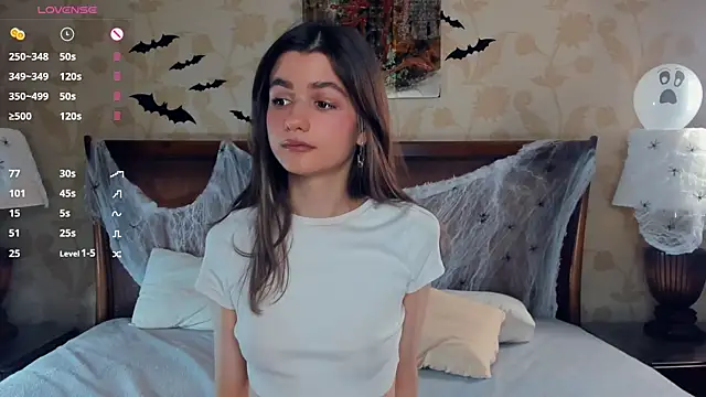 Snapshot of CathrynCovil chatting on November 1, 2025, 7:46 am CathrynCovil online show from November 1, 2025, 7:46 am