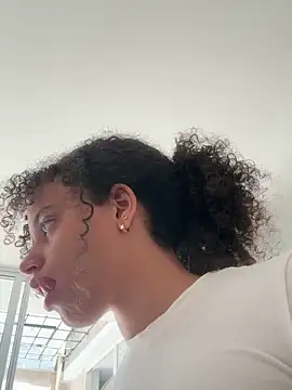 KittyTwerk 2 online show from March 17, 2025, 5:38 pm