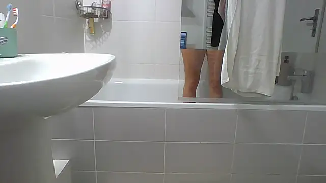 Valentinette online show from October 28, 2025, 10:25 am