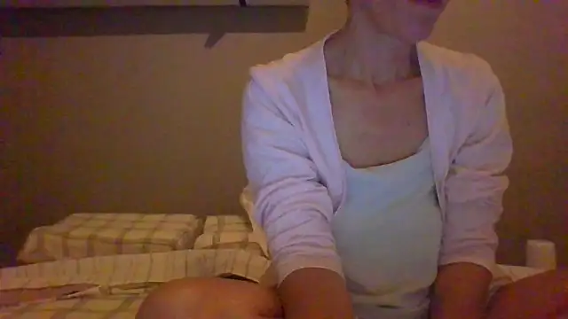 Valentinette online show from October 30, 2025, 8:39 pm