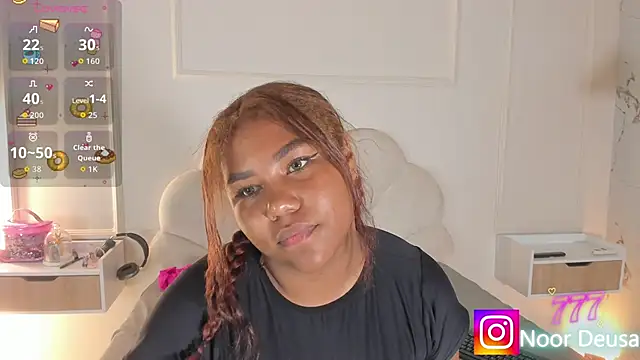 Snapshot of Candaceoweens chatting on May 1, 2026, 3:44 am Candaceoweens online show from May 1, 2026, 3:44 am