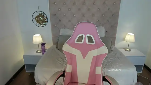 Snapshot of Lyliboom chatting on March 13, 2025, 12:05 am Lyliboom online show from March 13, 2025, 12:05 am