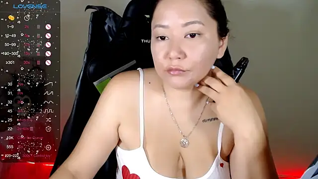 LisaAsianFlower online show from July 8, 2026, 3:19 am