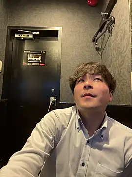 waka3232 online show from March 6, 2026, 11:05 am