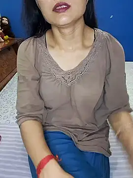 Cute-Zarina online show from September 29, 2025, 5:40 pm