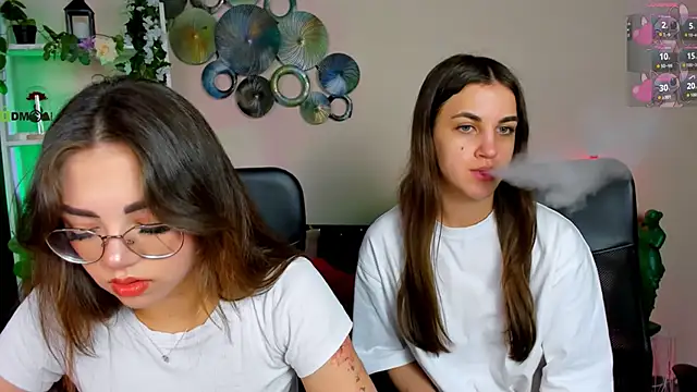 kiki swan online show from April 18, 2026, 9:55 am