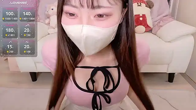 Snapshot of Ran-o0_0o chatting on November 18, 2025, 6:06 am Ran-o0 0o online show from November 18, 2025, 6:06 am