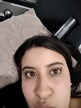 mialorents online show from November 30, 2025, 4:41 pm