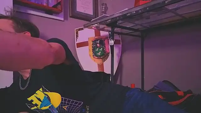 Ilovepussy1911 online show from May 4, 2026, 11:24 am