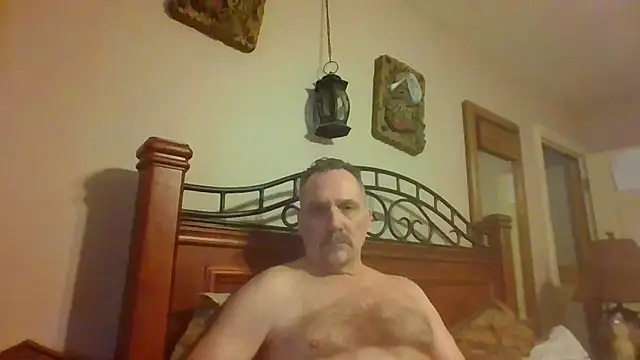 Snapshot of HunkofRock chatting on March 4, 2026, 2:58 pm HunkofRock online show from March 4, 2026, 2:58 pm