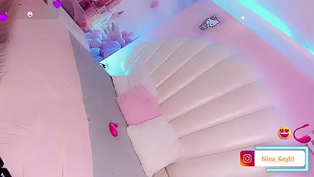 Nina Keyli online show from February 19, 2026, 8:06 pm