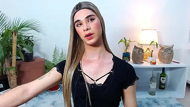 juanes puthee online show from March 15, 2026, 3:57 am