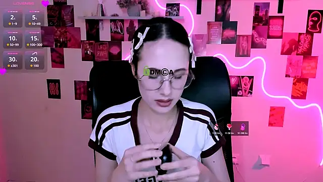 Snapshot of mona_cloud chatting on May 9, 2026, 7:06 pm mona cloud online show from May 9, 2026, 7:06 pm