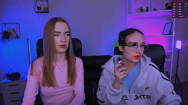 mona cloud online show from November 6, 2025, 8:02 pm