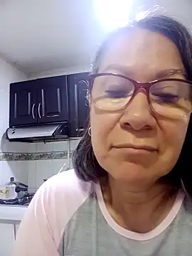 victoria wayne online show from April 15, 2026, 9:15 am