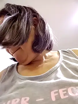 victoria wayne online show from April 6, 2026, 10:27 am