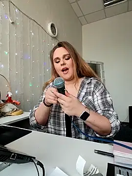 Juicy PeachLux online show from March 27, 2026, 8:26 am