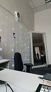 Snapshot of Juicy_PeachLux chatting on February 16, 2026, 9:52 am Juicy PeachLux online show from February 16, 2026, 9:52 am