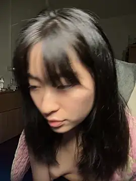 Snapshot of 214Jun chatting on November 19, 2025, 3:45 pm 214Jun online show from November 19, 2025, 3:45 pm