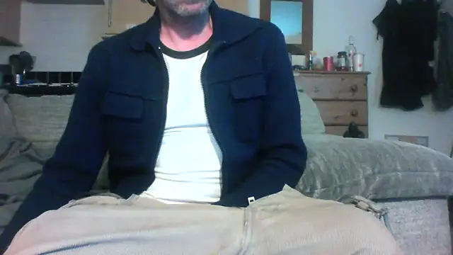 Snapshot of Grower_and_shower chatting on May 14, 2026, 10:51 pm Grower and shower online show from May 14, 2026, 10:51 pm